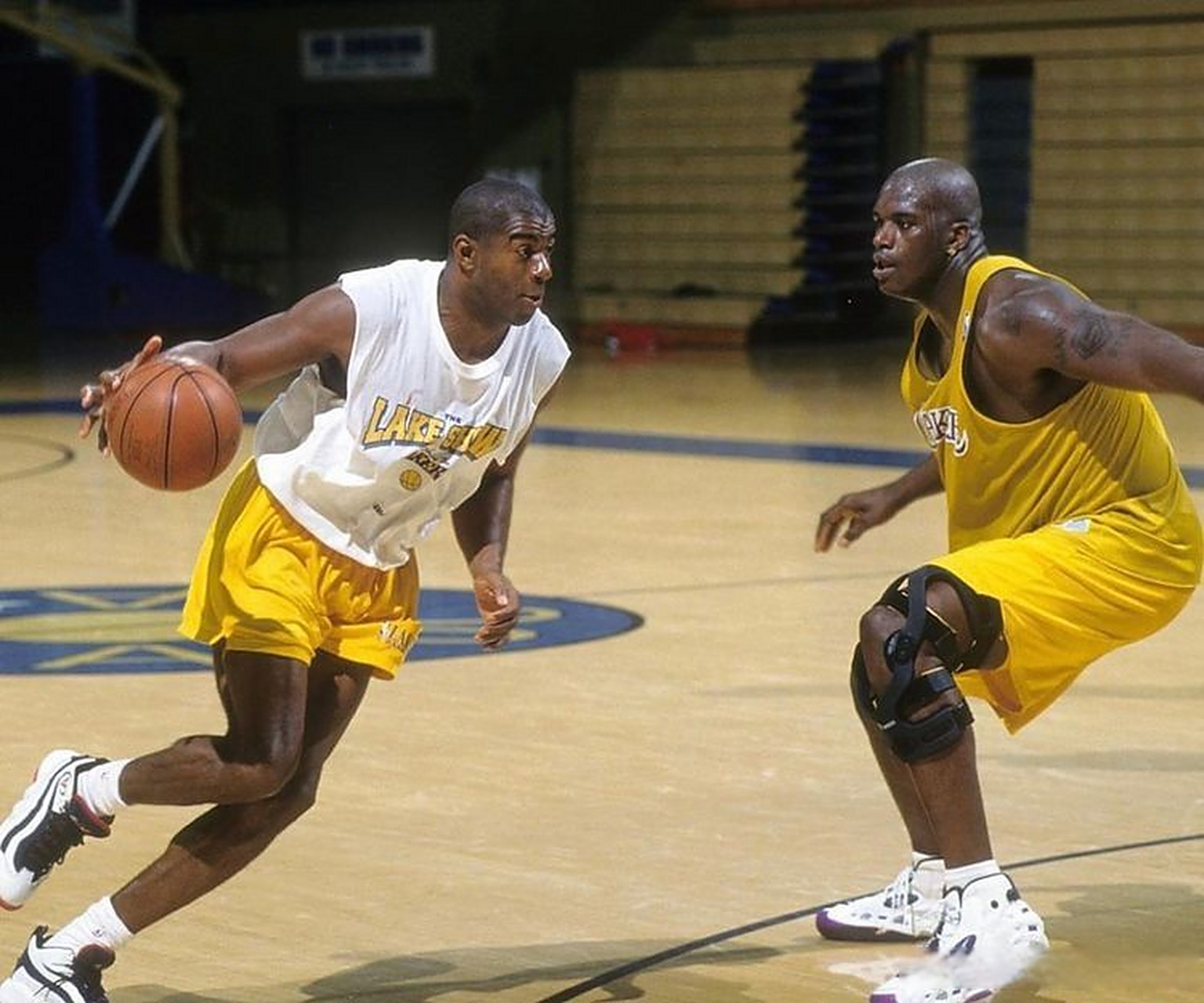 不是锦上添 不是锦上添