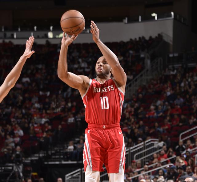 脚与界外球 脚与界外球